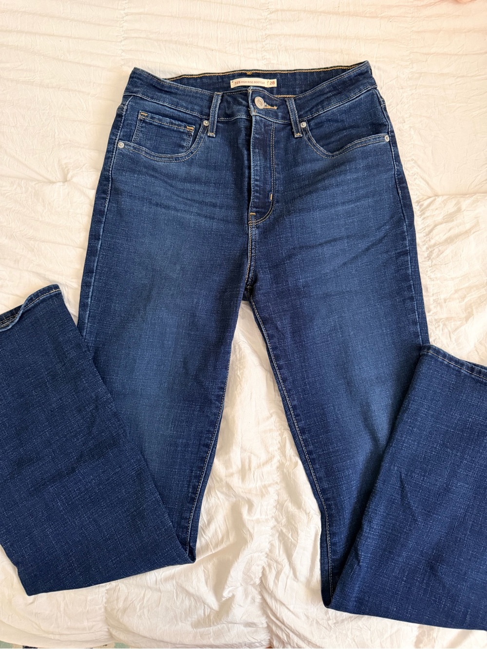 Levi’s Women’s 725 High Rise Bootcut Jeans in Dark Denim